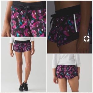 Lululemon Hotty Hot Short